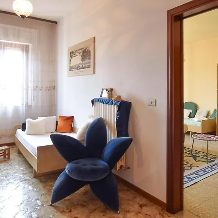 Gorgeous In With House A Panoramic View * Lari