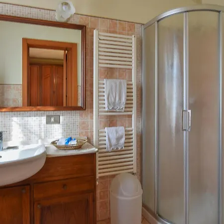 Gorgeous In With House A Panoramic View Lari